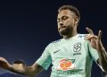 Indisposição; Neymar  tem febre durante tratamento de lesão no tornozelo