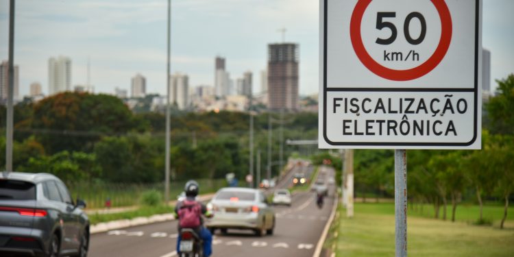 Motoristas são alertados: pontos com radar em Rondonópolis estão sinalizados