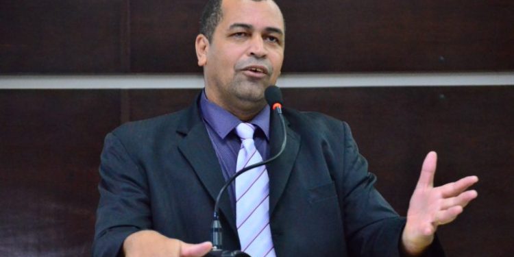 Ex-vereador João Moto Táxi anuncia desfiliação do PT em Rondonópolis