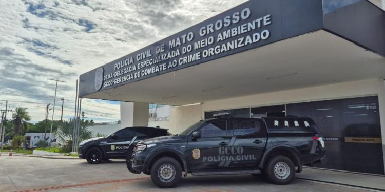 Polícia Civil cumpre mandados contra grupo investigado por esquema de influência em decisões judiciais
