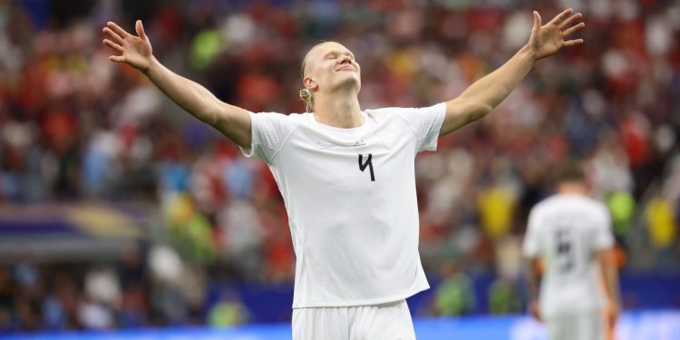Haaland decide no fim, Noruega vence Costa do Marfim e será adversária do Brasil nas oitavas