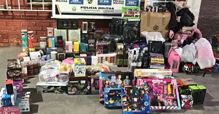 PM apreende carga de mercadorias do Paraguai durante fiscalização na MT-100 em Alto Araguaia