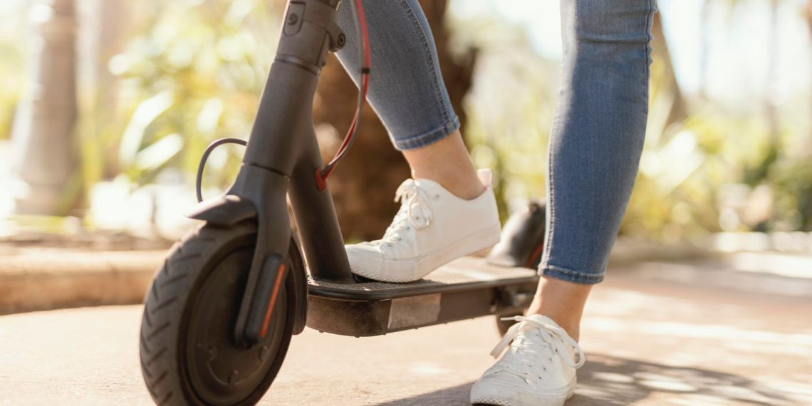 Rondonópolis cria regras para bicicletas elétricas e patinetes e prevê educação gratuita para usuários